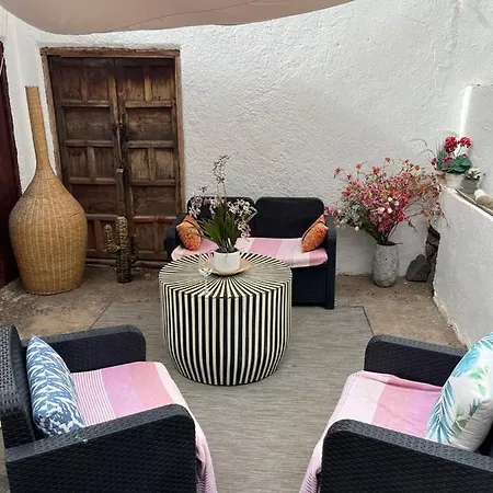 Unique Canarian 1700s - Casa Salvia Las Aguas - Ocean & Natural Pools 150m - Whole Gated House * San Juan de la Rambla