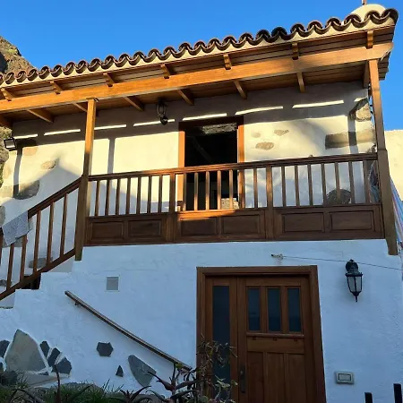 Holiday home Unique Canarian 1700s - Casa Salvia Las Aguas - Ocean & Natural Pools 150m - Whole Gated House